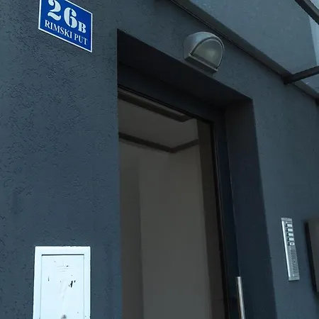 Anelli Apartment